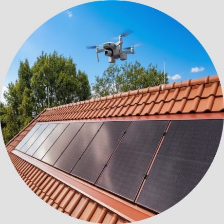 Drohnenflug PV-Dach