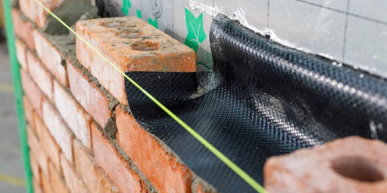 Installing bricks with traditional mortar