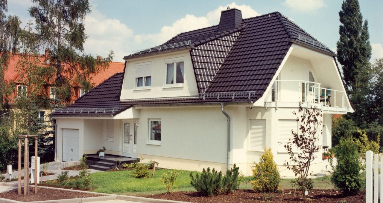 cosmo 12 tiefschwarz, cosmo 12, cosmo, front view, front yard, entrance