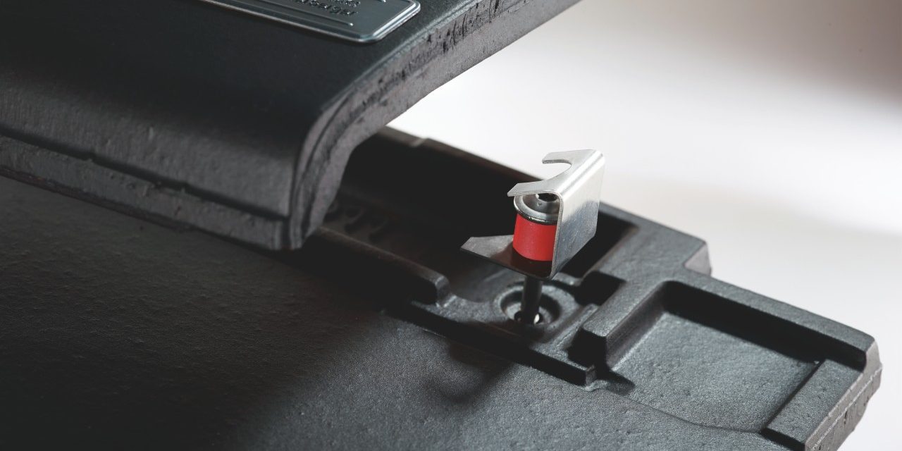 Koramic Sturmfix 2.0 mounted on black rooftile