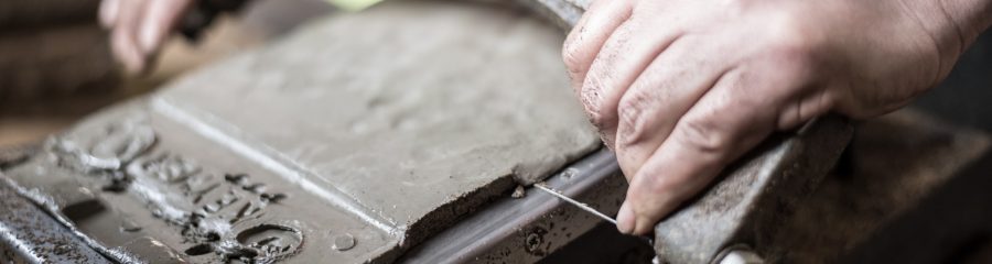 Manuelle Dachziegel Produktion
