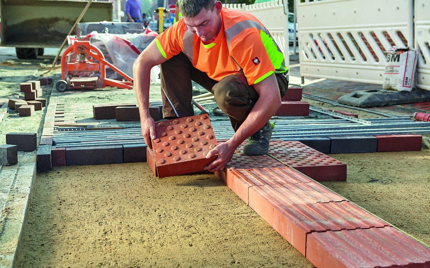 Verlegen von Blindenleitklinkern