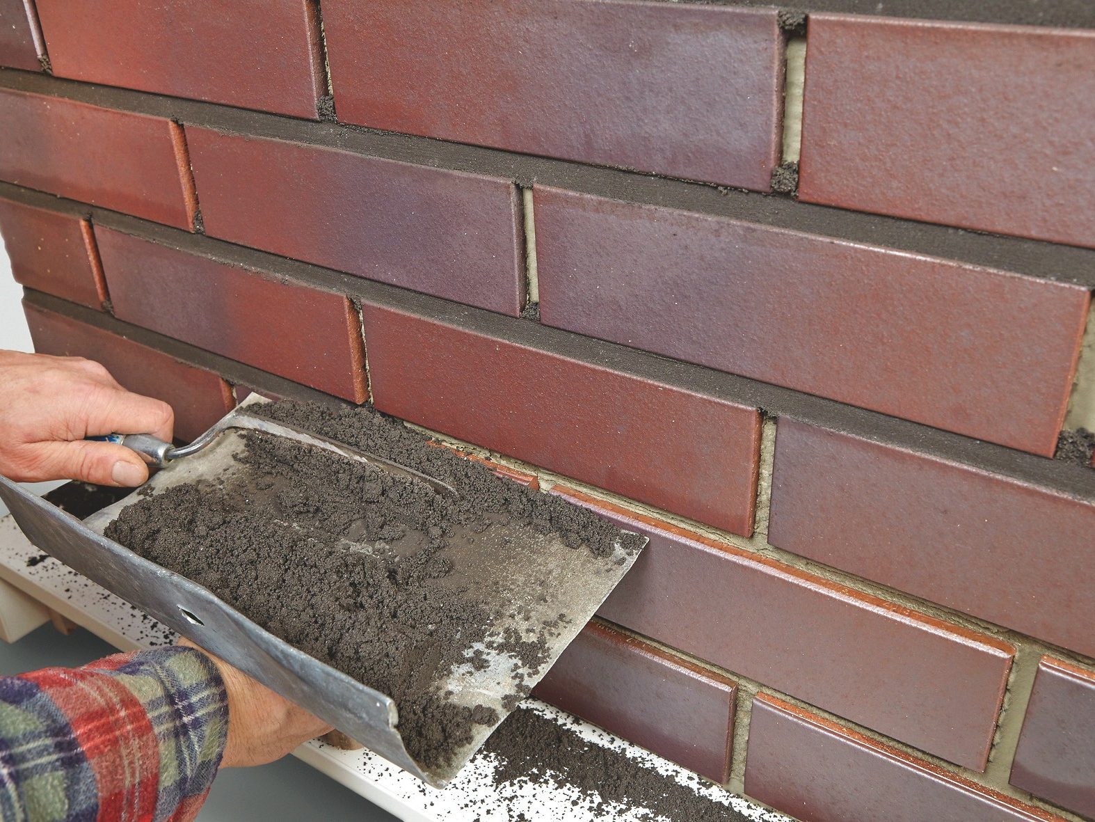 Verarbeitung von Riemchen mit Mörtelblech