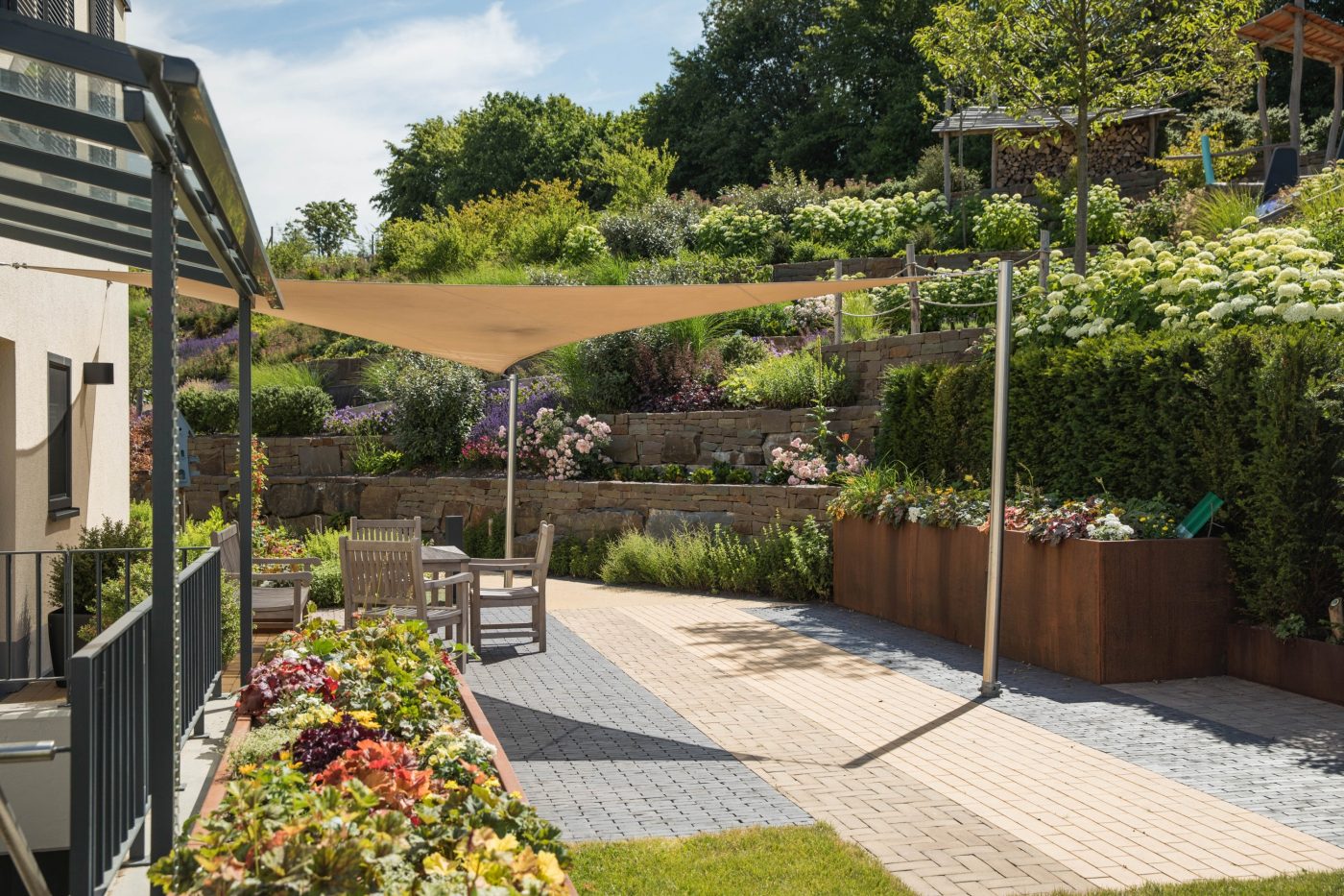 Kinder- und Jugendhospiz, Landschaftsarchitekturbüro Doris Herrmann, Kramer Garten GmbH & Co. KG, Gemeinnützige Gesellschaft der Franziskanerinnen zu Olpe mbH (GFO)