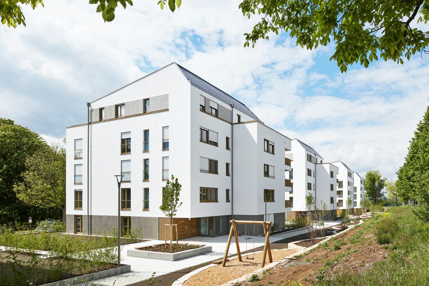 MFH, Caerphillystr., Am Sonnenberg, WBL Wohnungsbau Ludwigsburg GmbH, ARP Architekten, Fair-Wohnen-Modell, NaWoh Qualitätssiegel 2020, Nachhaltiger Wohnungsbau, KfW-Energieeffizienzhaus 55, Poroton-Systemzubehör, WDF