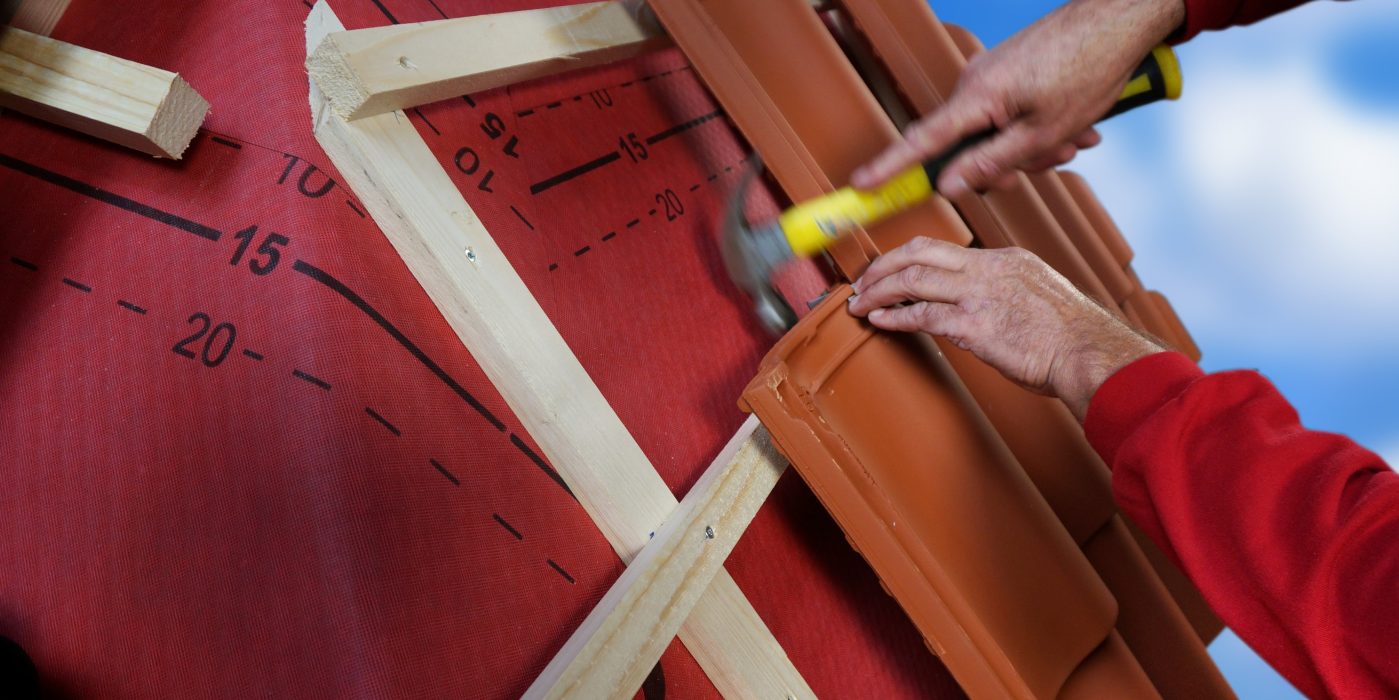 Assembling Koramic ceramic roof tiles.  Technique and installation Koramic ceramic roof tiles helppieces and accessories.