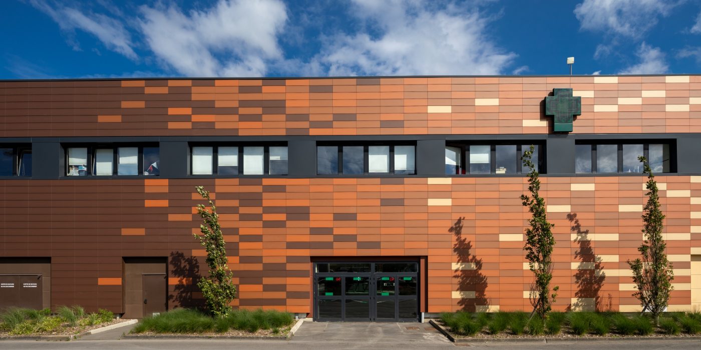 Argeton RENOVATION CENTRE COMMERCIAL AU SHOPPING BARDAGE ARGETON ET TERREAL UTILISATION BARDAGE EXISTANT LOCI ANIMA FREDERIC DARBOIS Monde Monde 15 ARGELITE