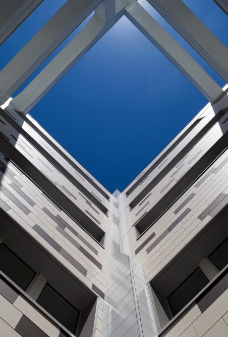 Plublic space with 4 levels. Rue Nationale 59000 Lille. Products Argelite tints  blanc carrare, gris basalte, gris métal.