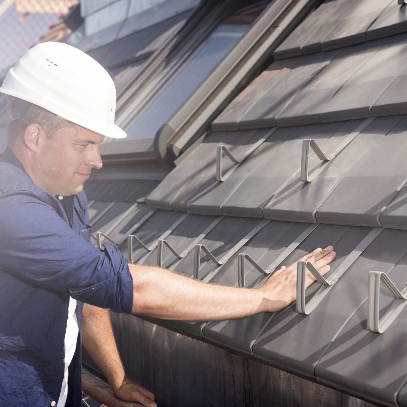 Roof installation of Actua roof tiles