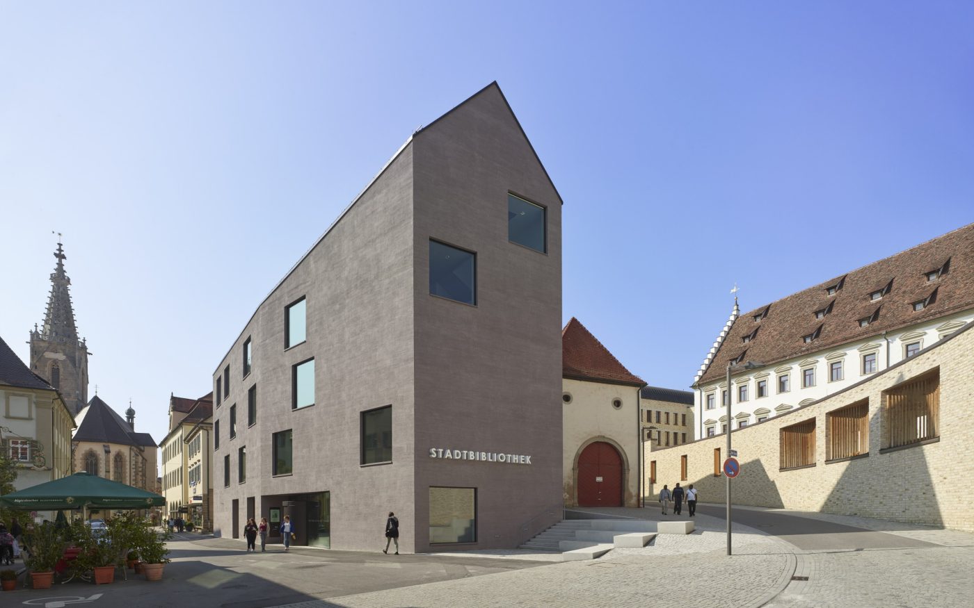 verfüllte Ziegel, MW, Mineralwolle, Erdbebenzone 3, EB, harris + kurrle architekten bda, Neckar,  Deutscher Ziegelpreis 2019, Monolith