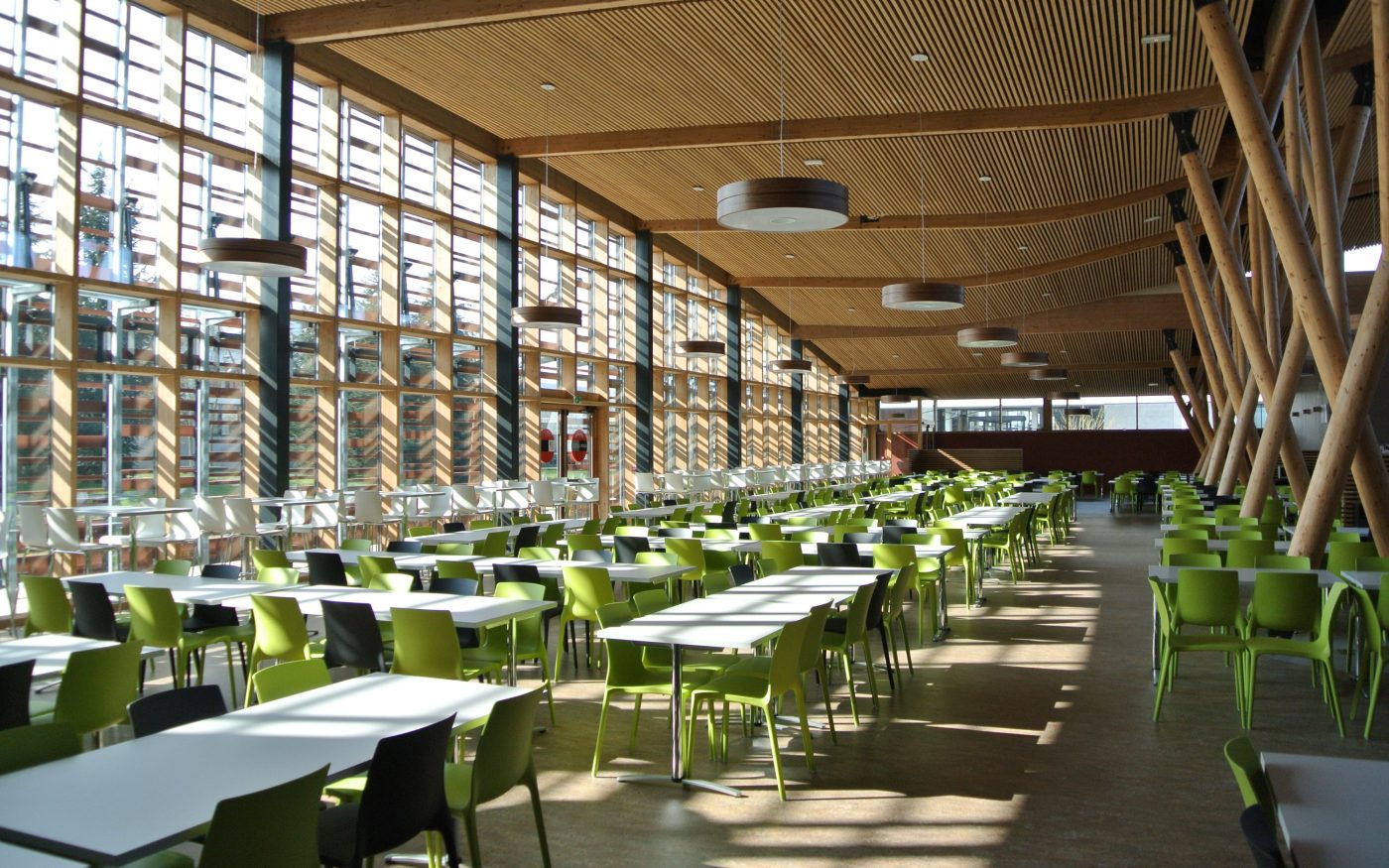 University restaurant including a kitchen, a restoration room, a VIP room and a take away. Building with a green roof and a fired clay facade. National Winner of  wood construction. Metz'In,  6 Rue Augustin Fresnel, 57070 Metz. Panels Argeton Barro Rouge naturel.