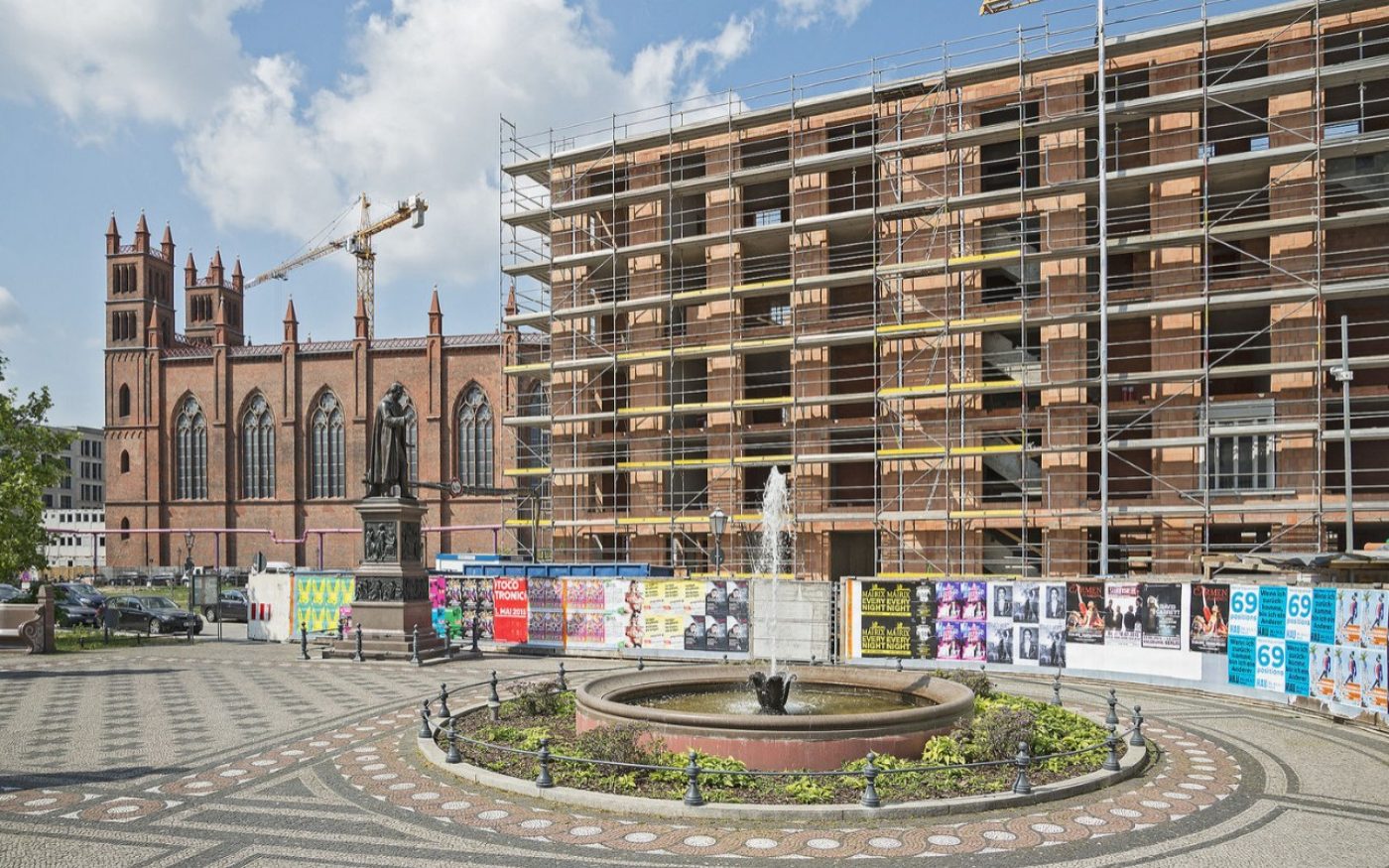 construction photo; bare brickwork; poroton