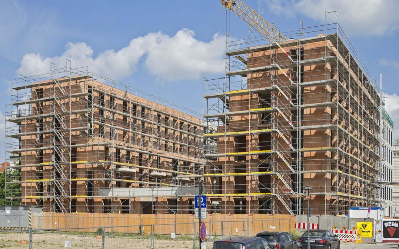 construction photo; bare brickwork; poroton