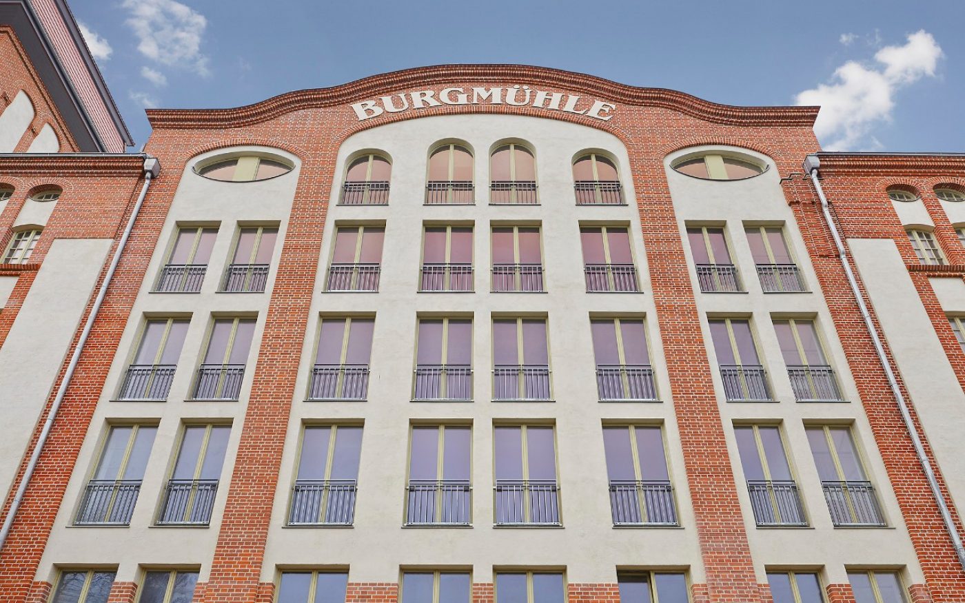 Poroton Plan-T12-36,5, T8-24,0-MW, Schallschutzziegel MZ, Ziegeldecke Filigran, Terca Schleswig rubinrot, Heide rot nuanciert