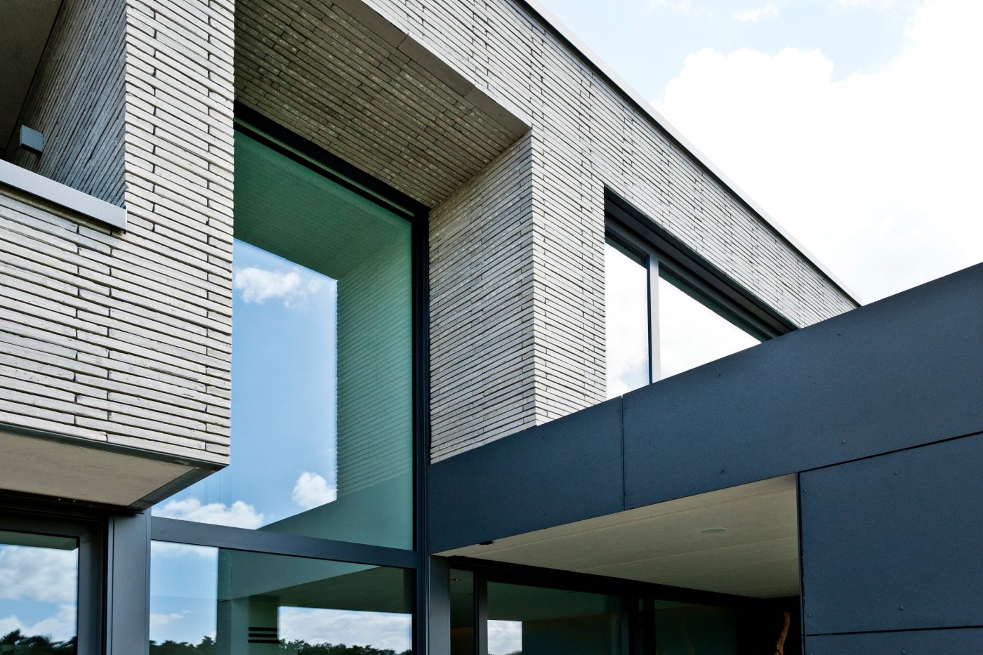 Passive House, Bauhaus-style, Multi-Generational House, Poroton, Terca, Polaris, by Architects Engelshove, situated in Neuenkirchen