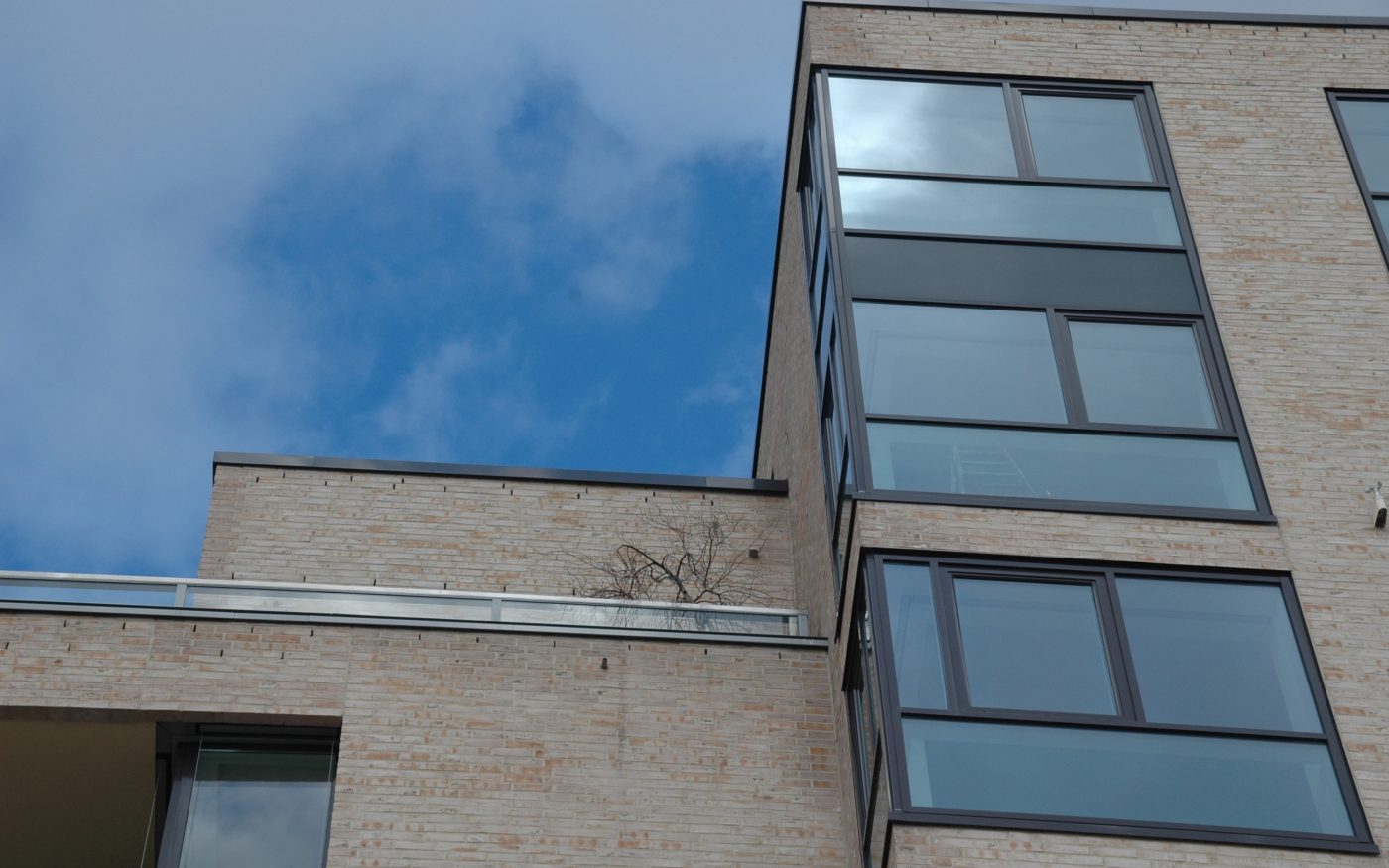 Perspective image, terrace, windows, clouds, facade, flats, Objektsortierung Tallinn, tabac-beige