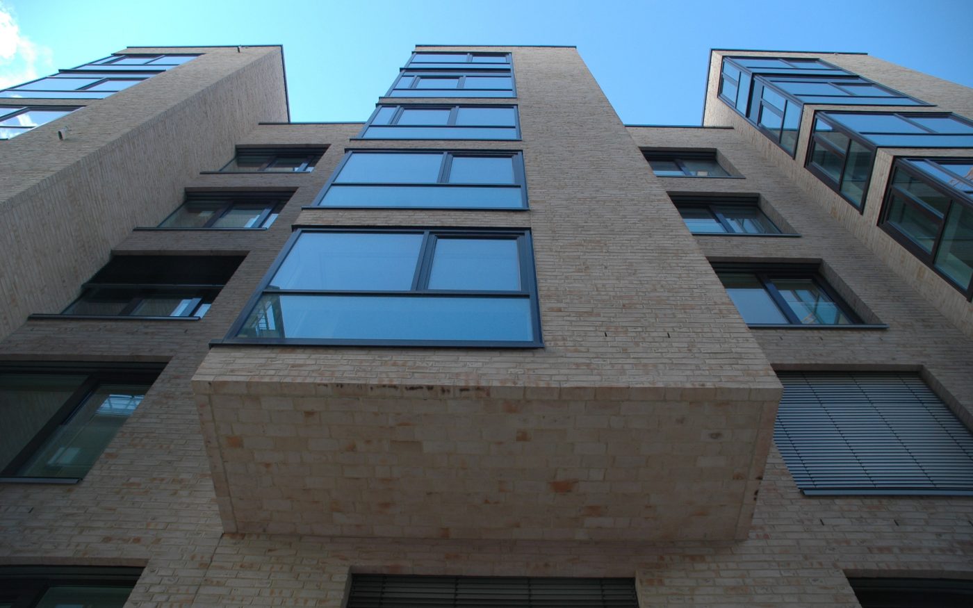 bird's eye view, facade, apartments, windows, blue sky, Objektsortierung Tallinn, tabac-beige