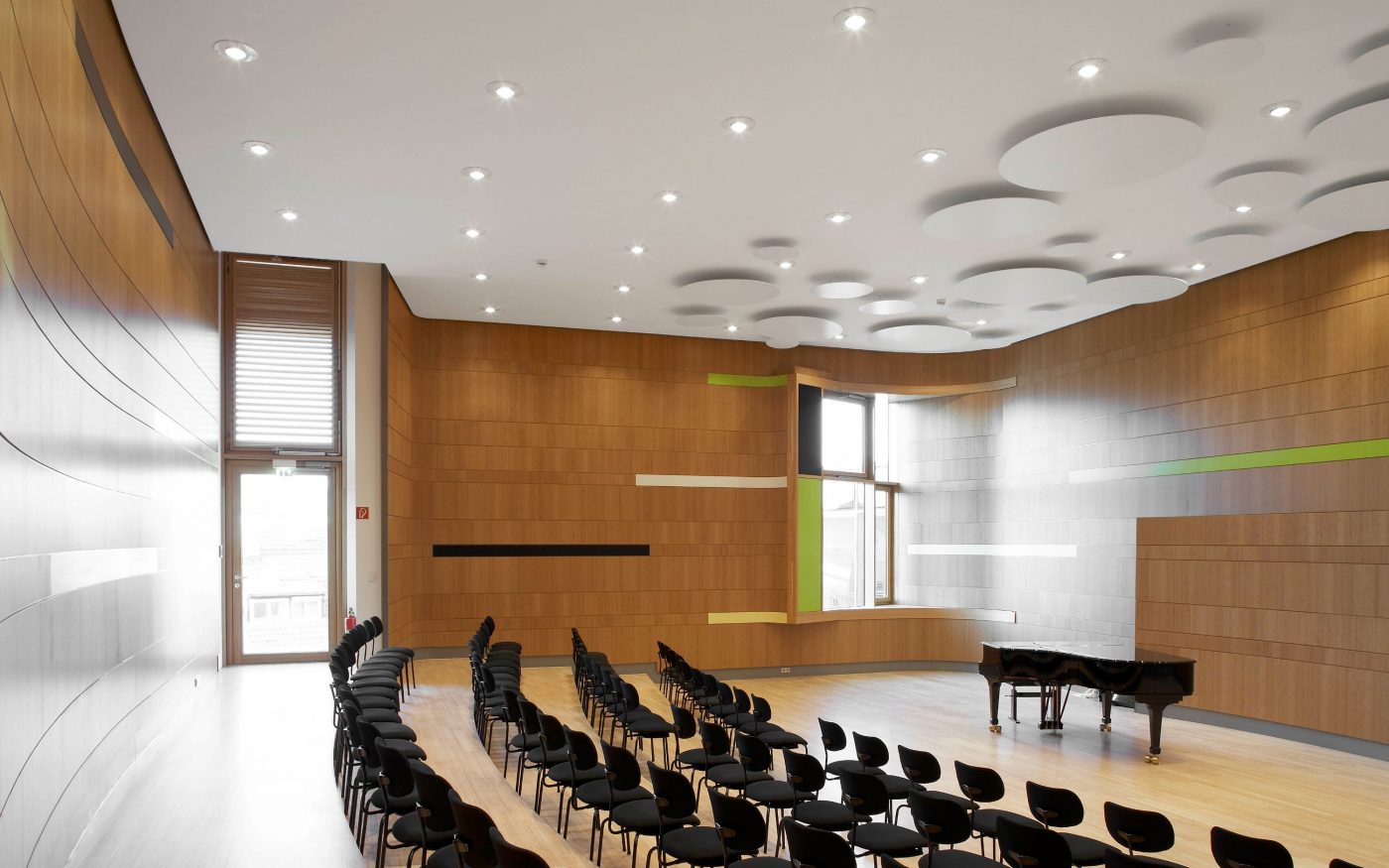 Conference room, Piano, Chairs, High ceiling, Rounded wall, Objektsortierung Tallinn, tabac-beige