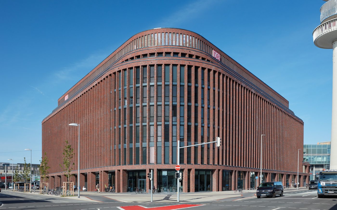 Deutsche Bahn, Lister Dreieck, Hascher Jehle Architektur, HJA, Wasserstrichziegel, Wasserstrichkollektion