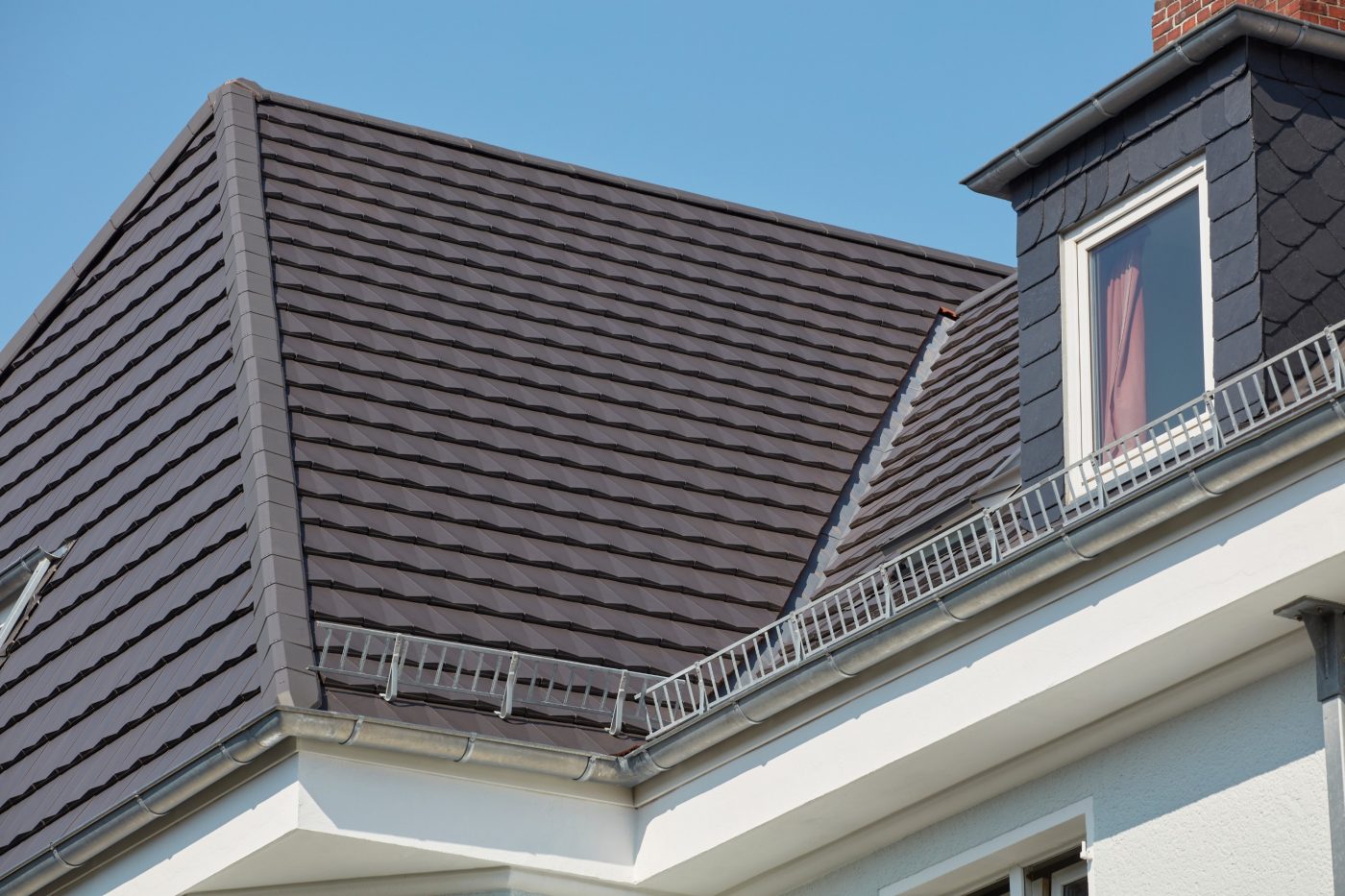 Thieke Unternehmensgruppe, Philipp Langrehr, Designdachziegel, Engobe anthrazit/schwarz