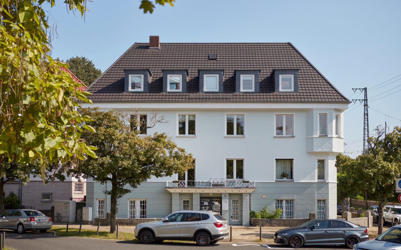 Thieke Unternehmensgruppe, Philipp Langrehr, Designdachziegel, Engobe anthrazit/schwarz