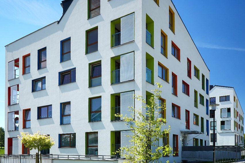 Multi family houses in Nowa Huta Poland with Orea 9 antracite angobe roof tile