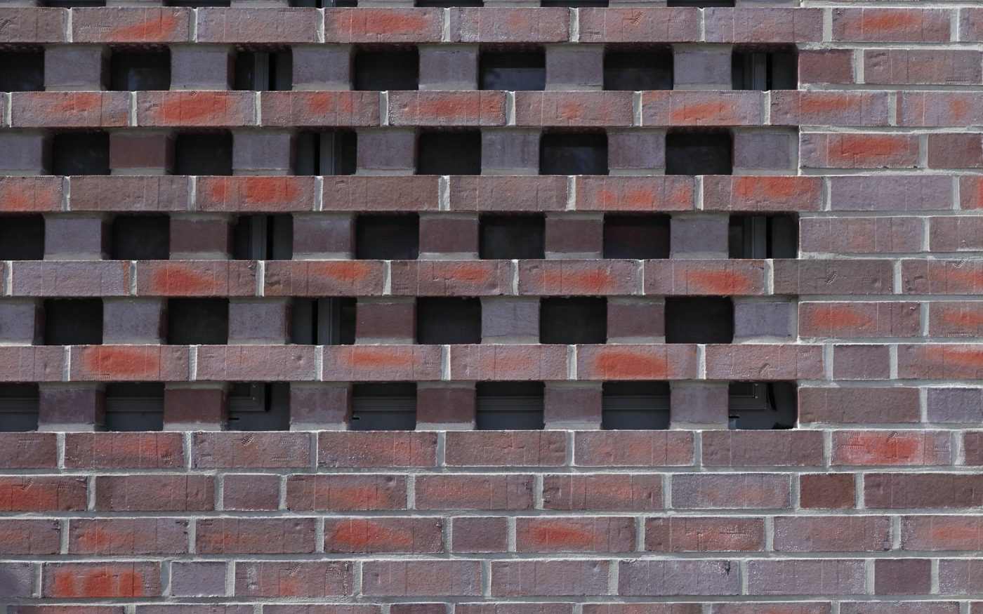 Close-up of a wall, dark bricks, Bristol, englischblaubraun, rustikal