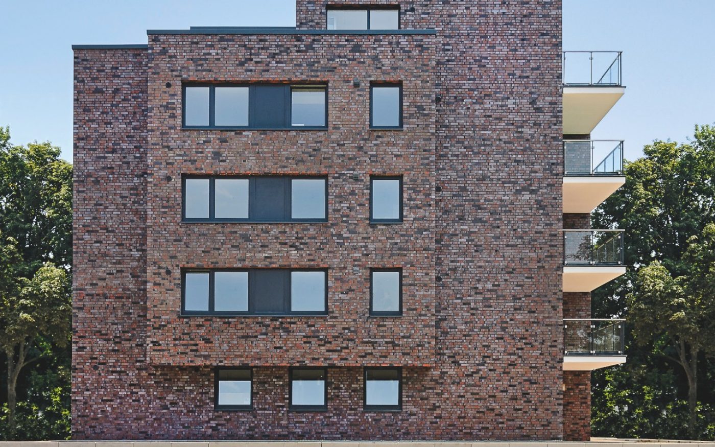 Buidling with Terca brick Cuxhaven Wechselsortierung