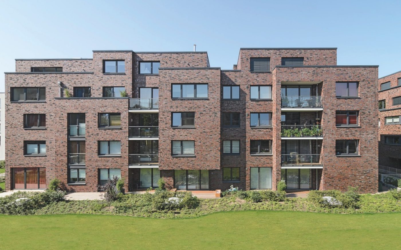 Buidling with Terca brick Cuxhaven Wechselsortierung