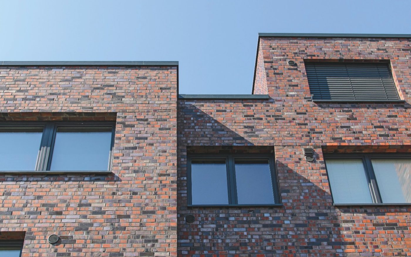 Buidling with Terca brick Cuxhaven Wechselsortierung