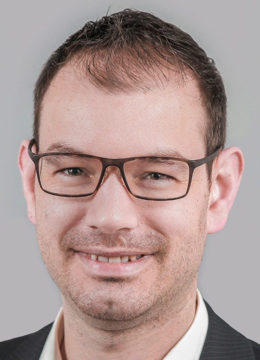 Staff, Staff Picture, Sales, Poroton, Sakko