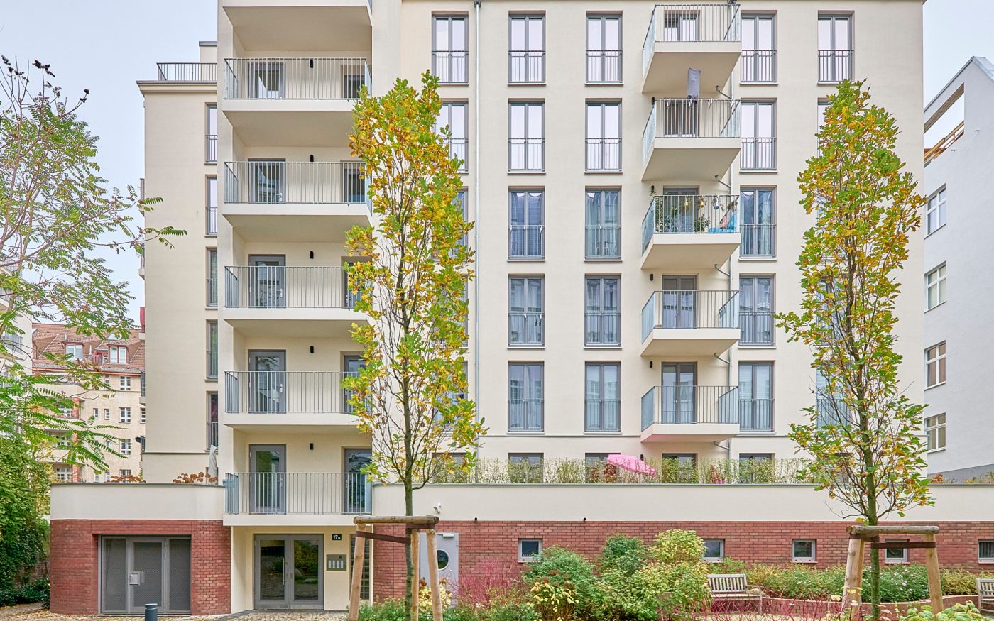 Die hochgeschossigen ZaWi-Neubauten wurden weitgehend aus Ziegeln erstellt. Zum Einsatz kam der Objektziegel Poroton-S10-MW von Wienerberger.