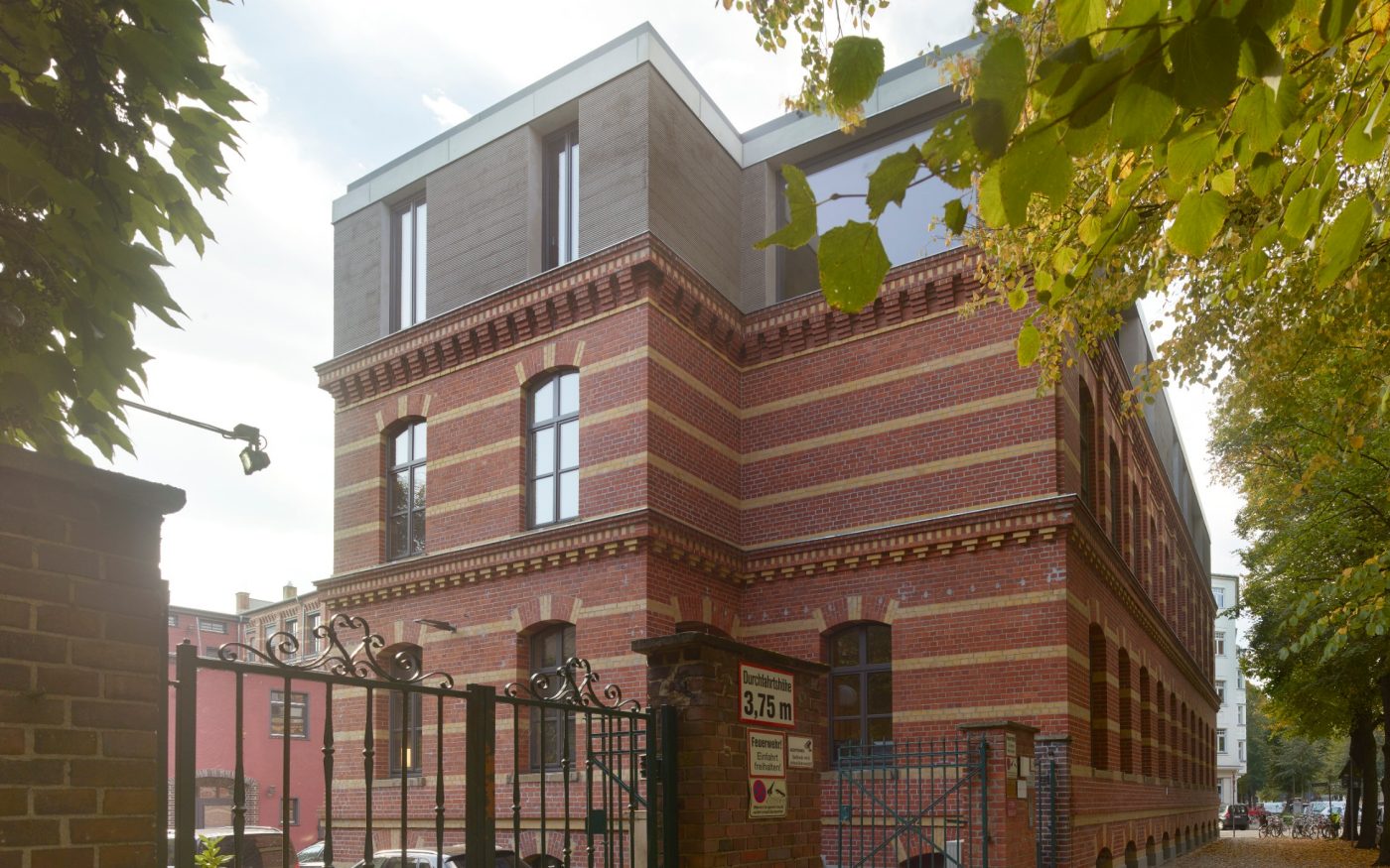 kontorhaus, leipzig, aufstockung, aufbau, sanierung, renovation, poroton, s9-mw, hlz 17,5-1,2, pfz 24,0, ziegeldecke,  brick-ceiling,knoche architekten