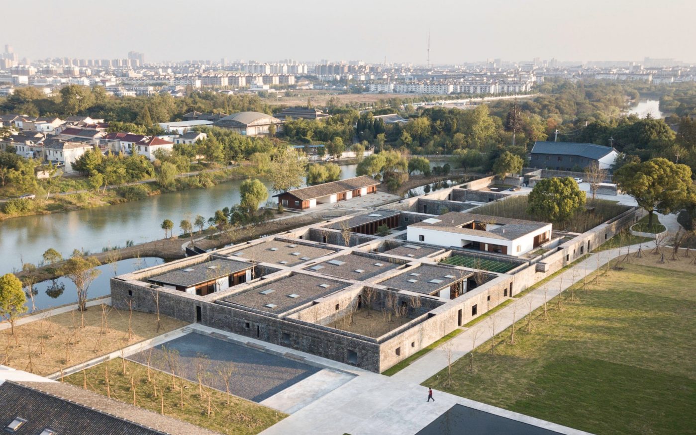 Tsingpu Yangzhou Retreat. Brick Award 22 Category "Building outside the box". neri & hu design and research office. View from afar
